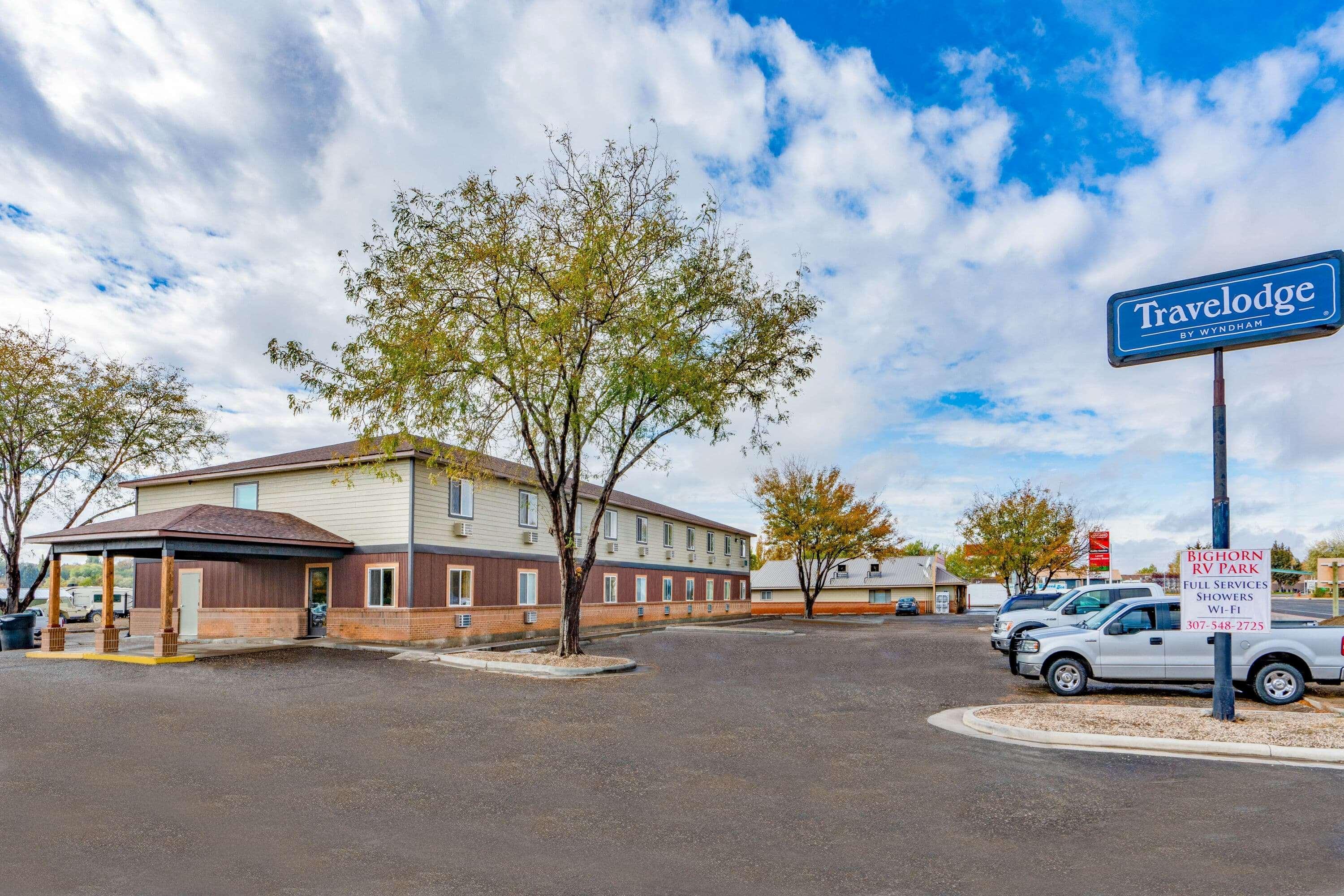 Travelodge By Wyndham Lovell Bighorns Extérieur photo